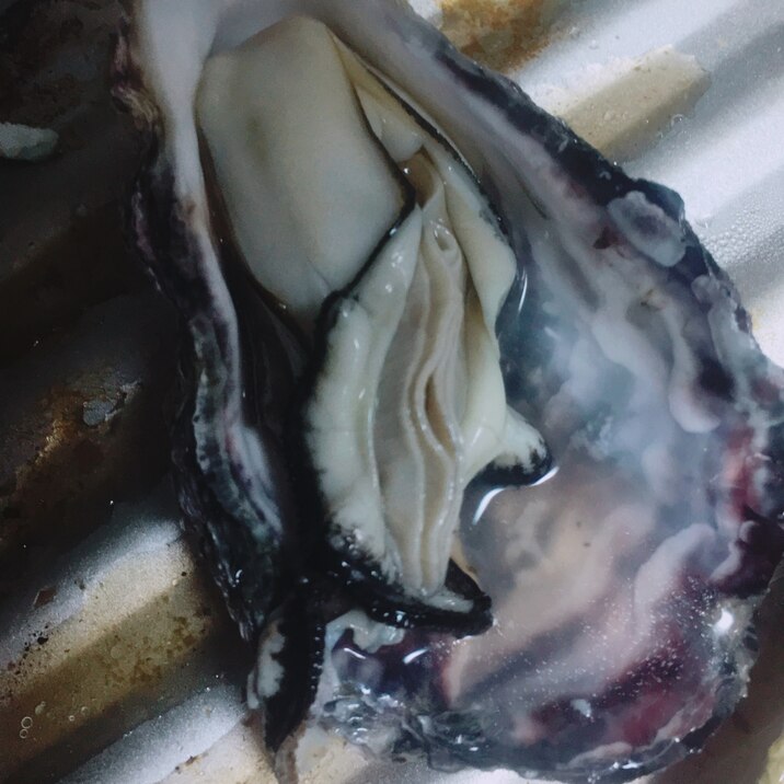 殻付き牡蠣のバター焼き